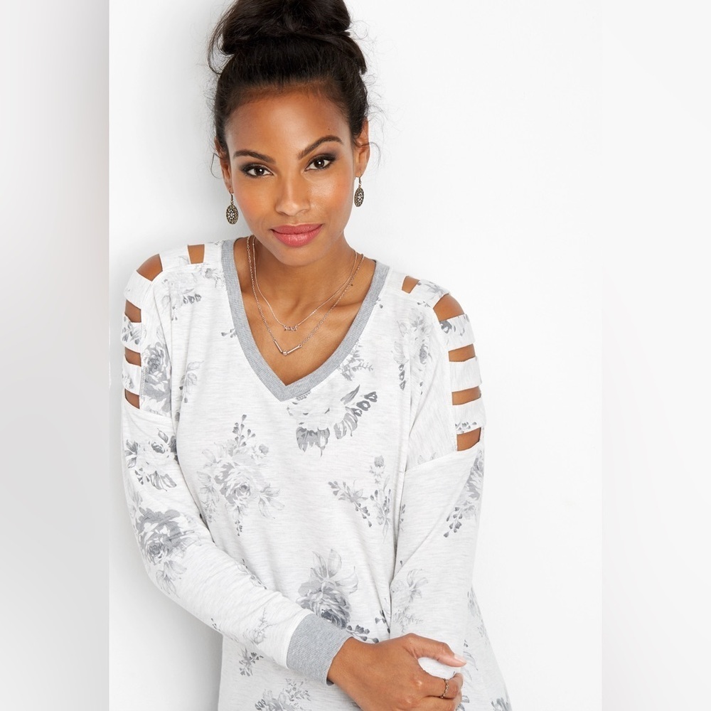 Floral Cutout Sleeve Top - Warehouse one - size XL -Gray - peekaboo shoulder